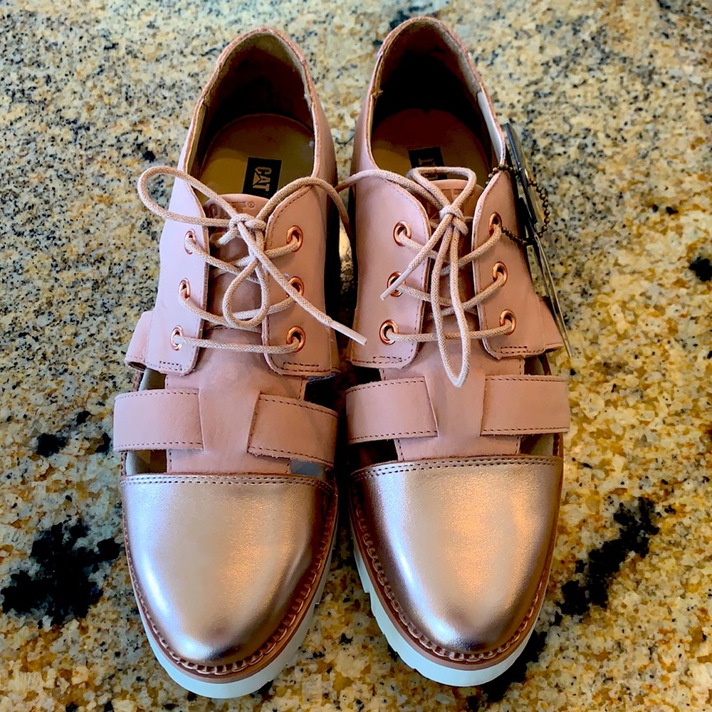 Brand new Cat shoes! Not available any longer.